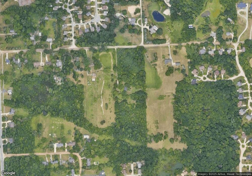 5515 Coomer Rd, West Bloomfield, MI 48324 - photo 1