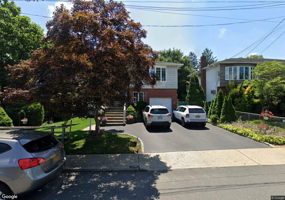 2326 Losee Ct, Merrick, NY 11566 - photo 1