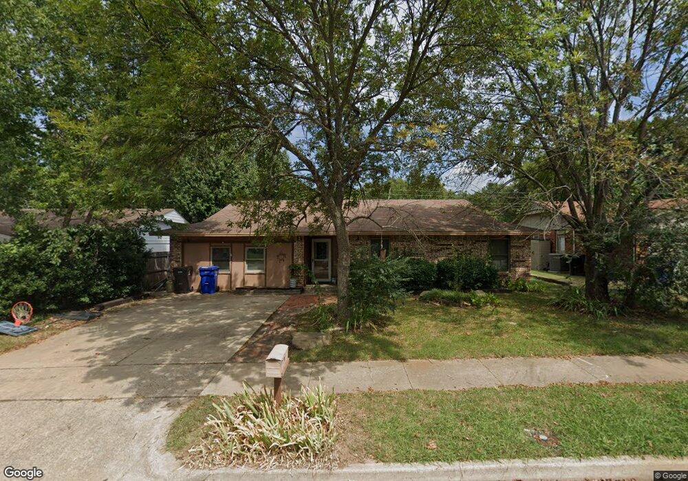 208 E Vicksburg St, Broken Arrow, OK 74011 - photo 1