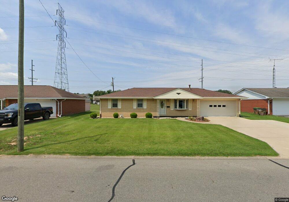 2820 Flintwood Dr, Columbus, IN 47203 - photo 1