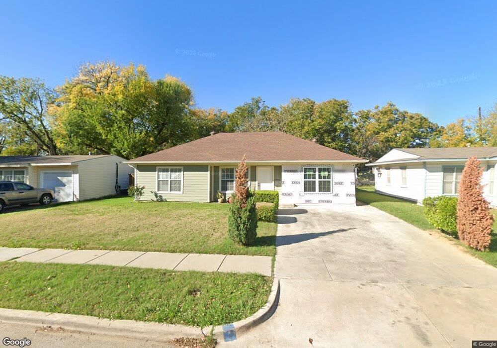 1006 Indian Hills Dr, Grand Prairie, TX 75051 - photo 1