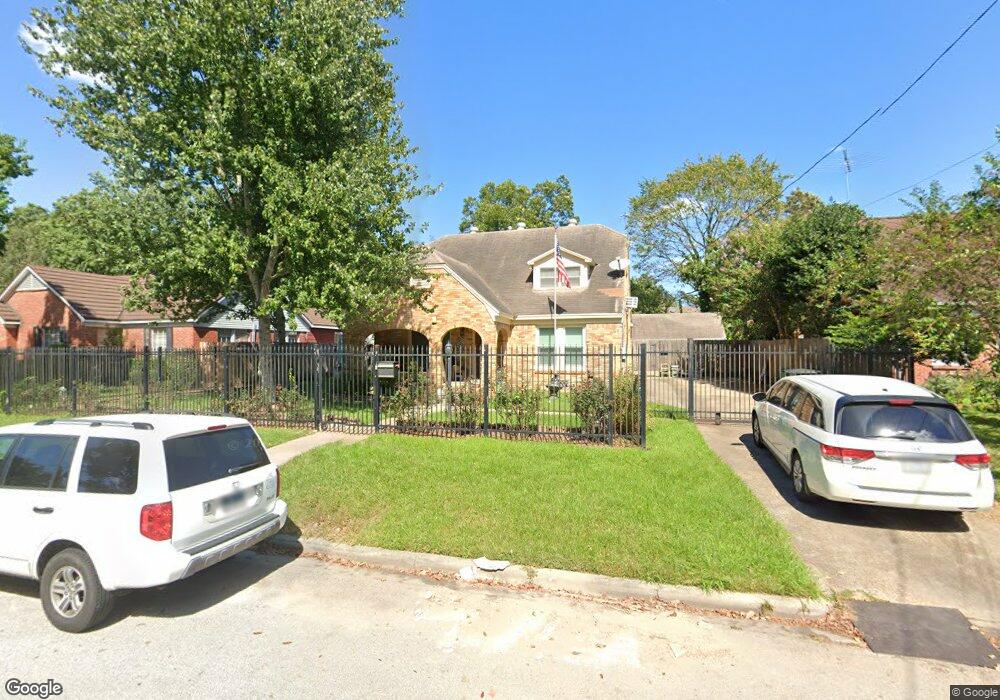 513 Milwaukee St, Houston, TX 77009 - photo 1