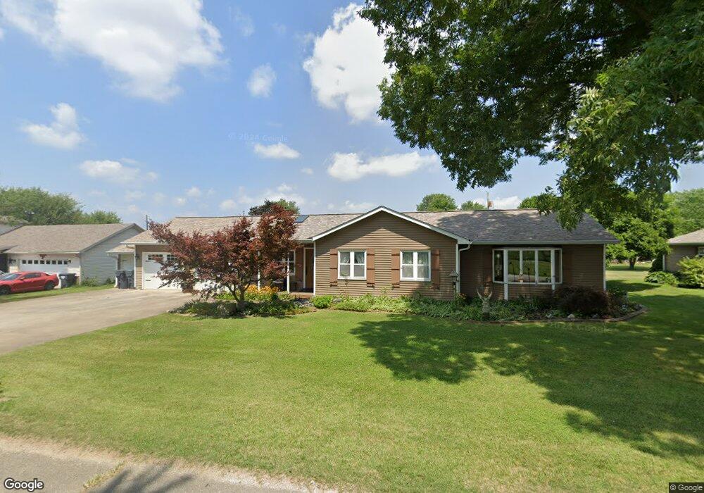 1092 E Meadows Dr, Greensburg, IN 47240 - photo 1