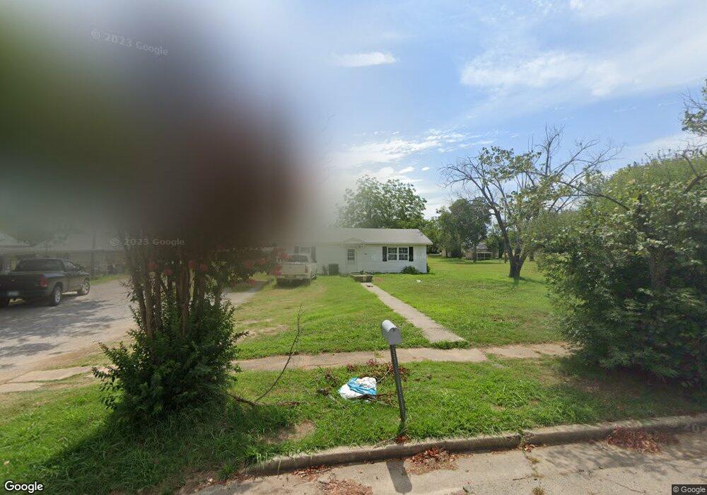 914 8th St, Wilson, OK 73463 - photo 1