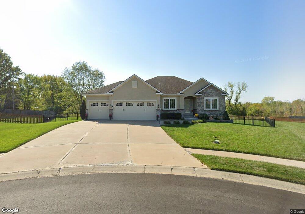 118 Wenonga Cir, Raymore, MO 64083 - photo 1