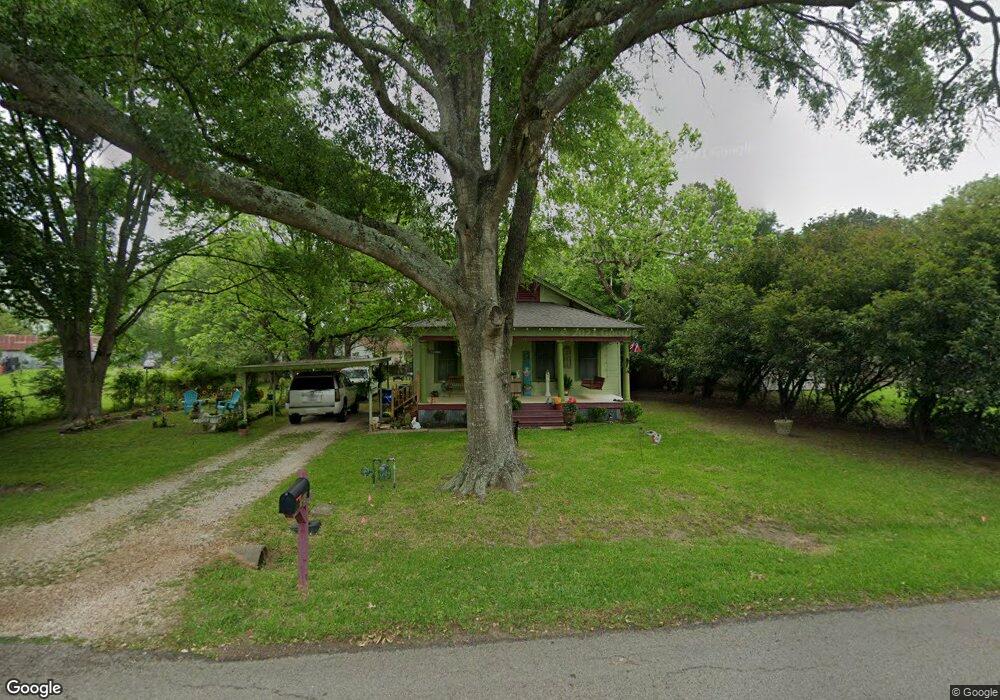 723 Hospital St, Tomball, TX 77375 - photo 1