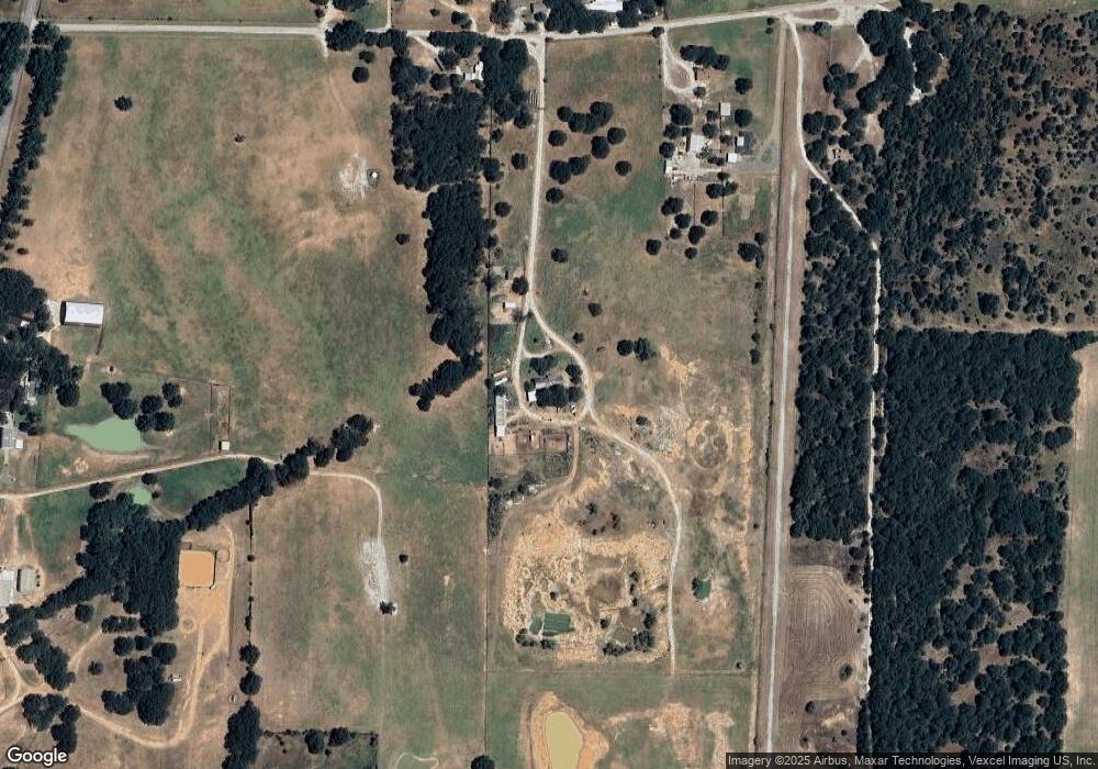 302 Montgomery Ln, Weatherford, TX 76087 - photo 1