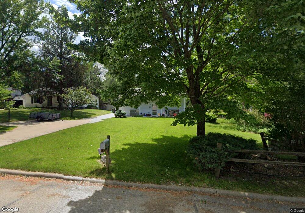 512 Forrest Rd, Cedar Falls, IA 50613 - photo 1