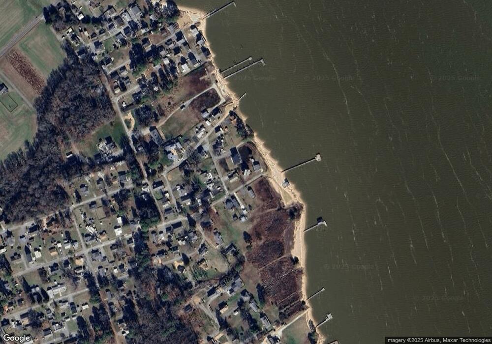 535 Marine Dr, Dunnsville, VA 22454 - photo 1