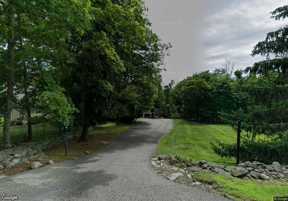 566 W Saddle River Rd, Upper Saddle River, NJ 07458 - photo 1