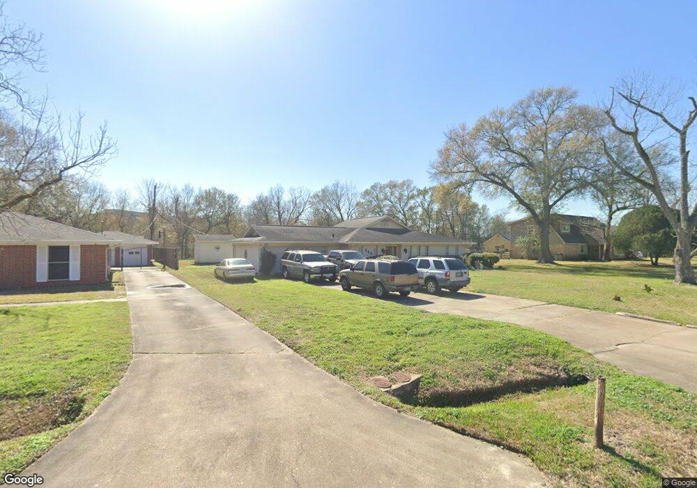 230 E Thornton Rd, Houston, TX 77022 - photo 1