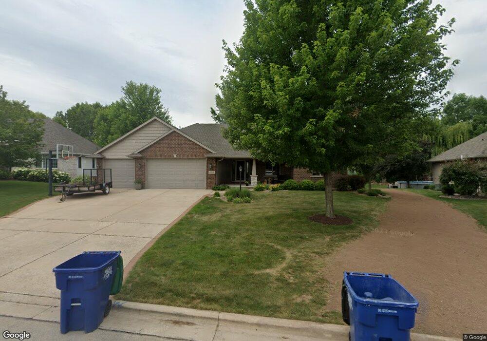 2008 E Higgins Hill, de Pere, WI 54115 - photo 1