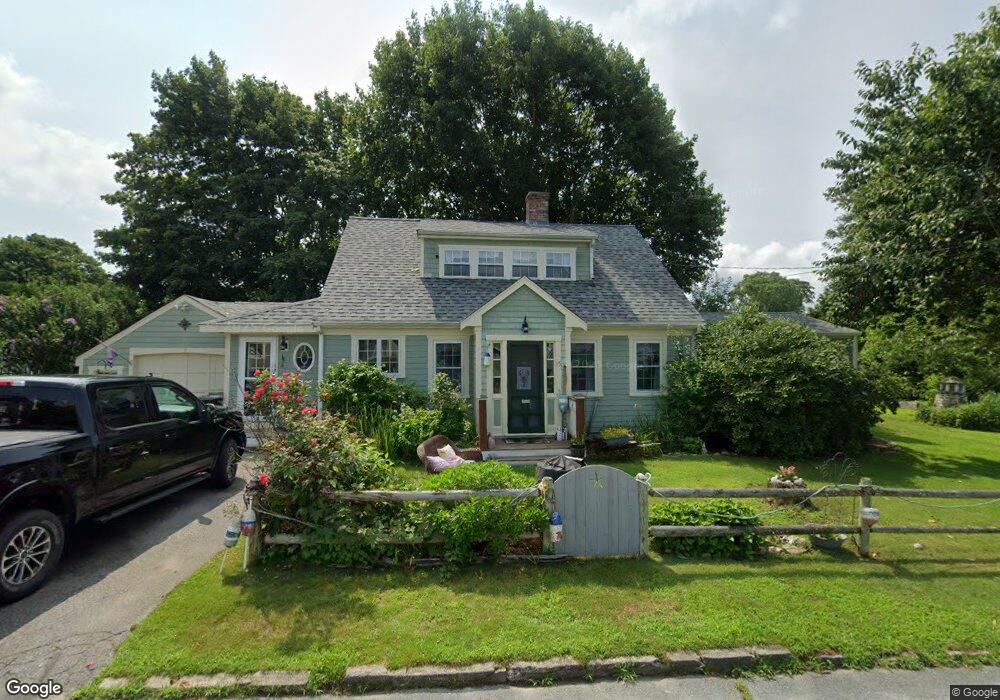 15 Highland St, South Dartmouth, MA 02748 - photo 1