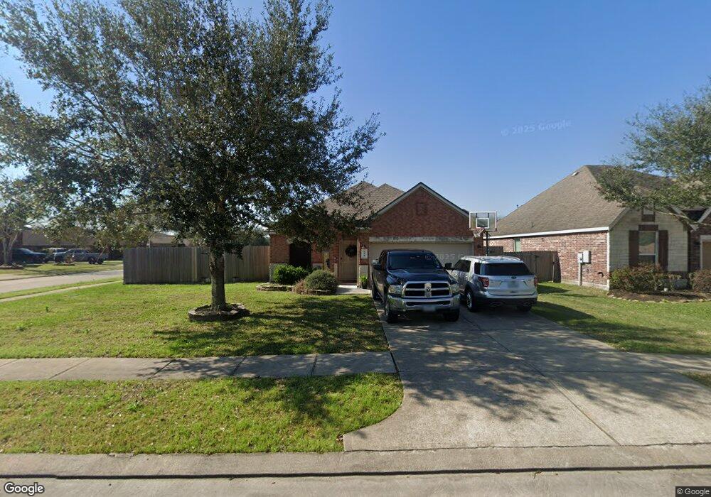 949 Jennifer St, Alvin, TX 77511 - photo 1