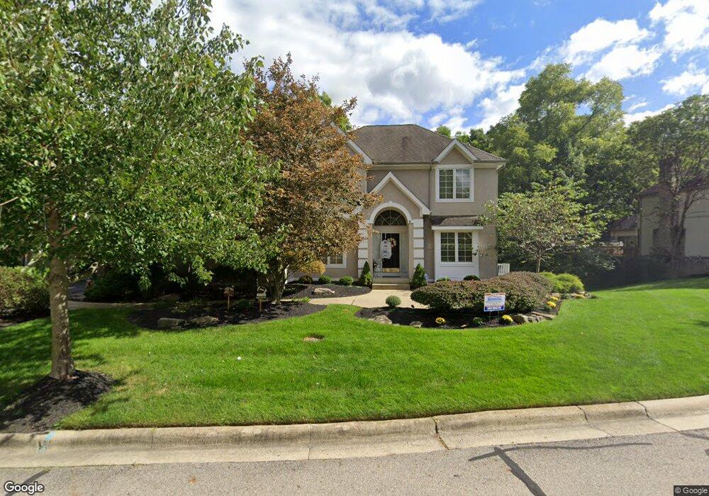 465 Engelwood Ct, Powell, OH 43065 - photo 1