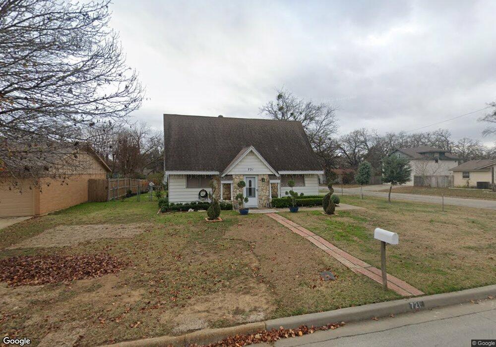 721 Ponderosa Dr, Hurst, TX 76053 - photo 1