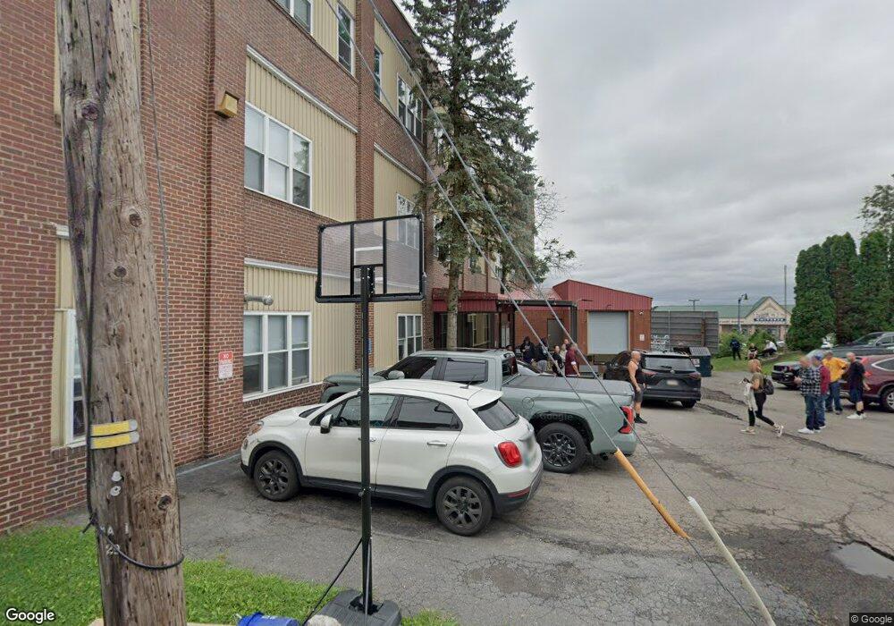 489 W Broad St, Hazleton, PA 18201 - photo 1