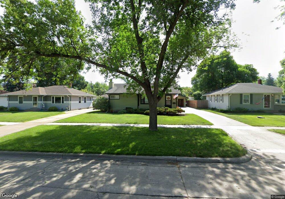 1718 14th St S, Fargo, ND 58103 - photo 1