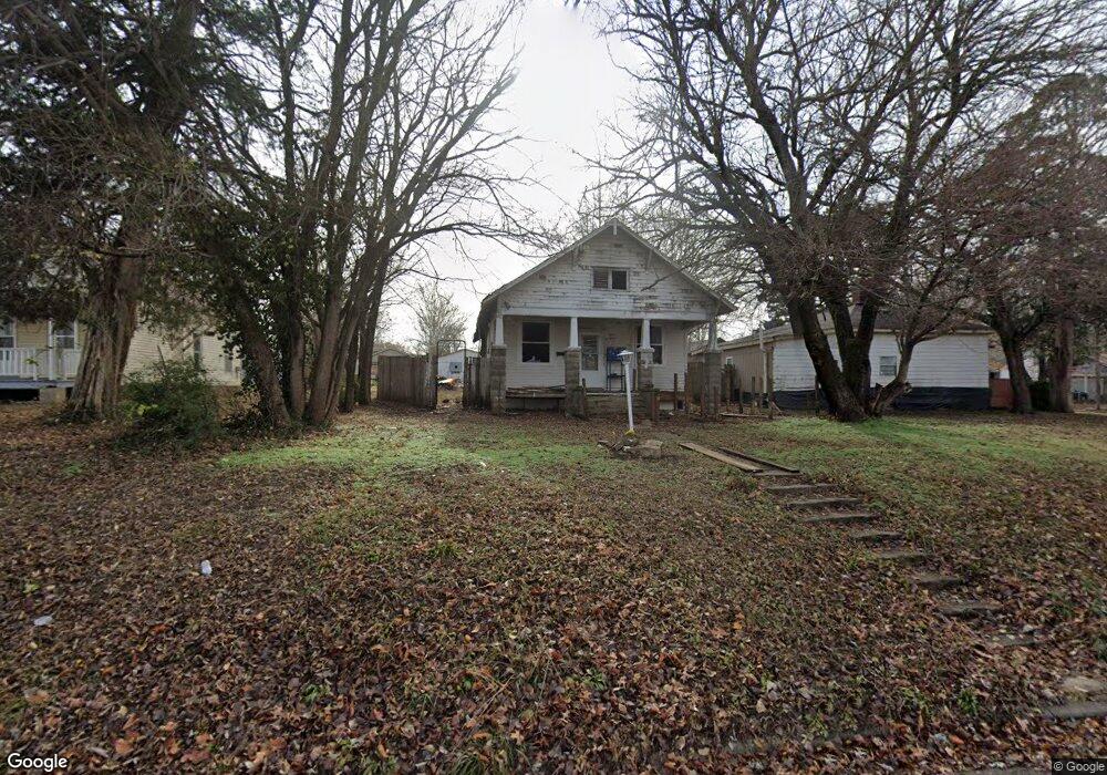 1626 Gabriel Ave, Parsons, KS 67357 - photo 1