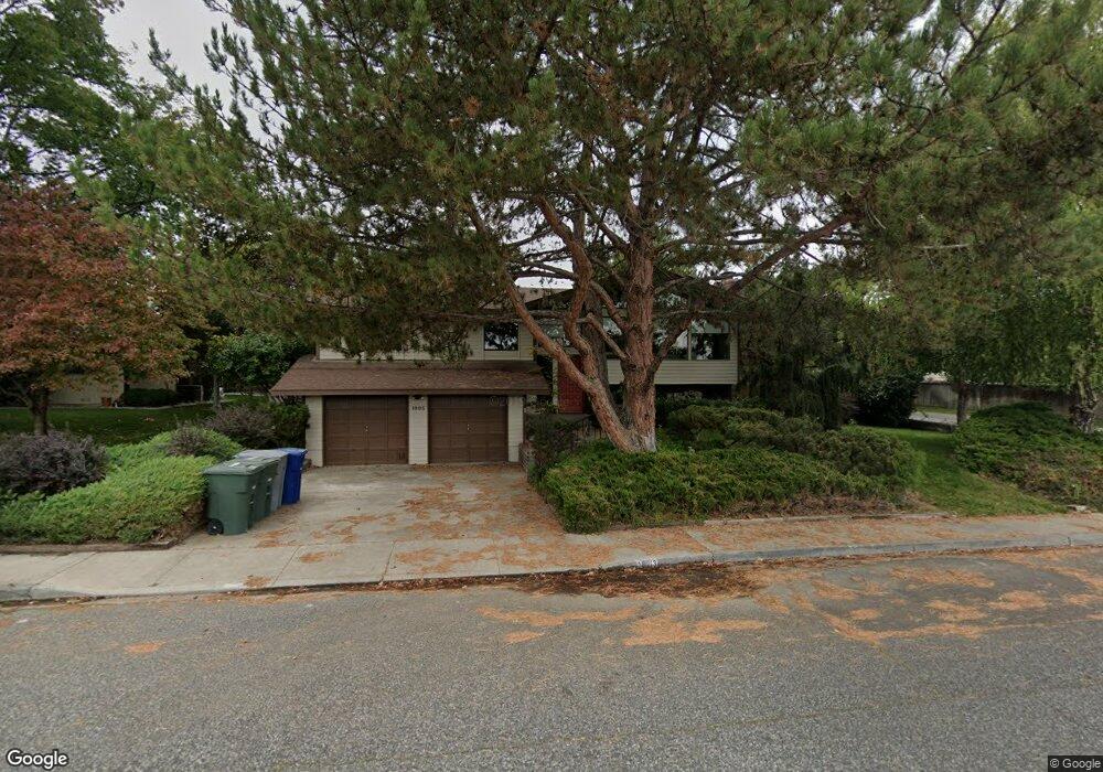 1903 Peachtree Ln unit Pool, Privacy, Peace, Richland, WA 99352 - photo 1