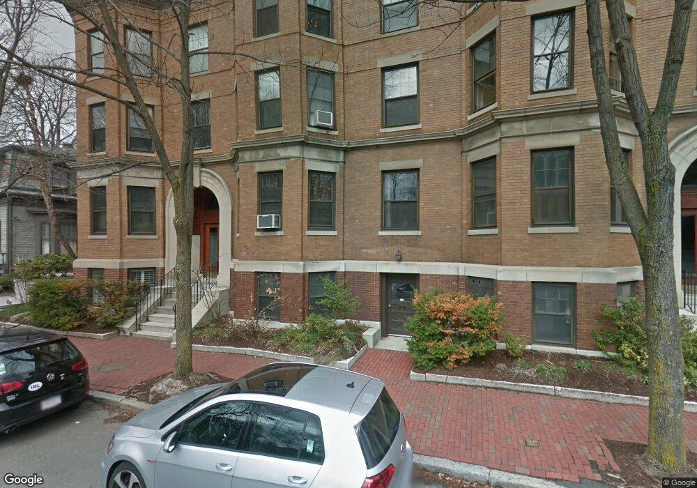 31A Linnaean St unit A, Cambridge, MA 02138 - photo 1