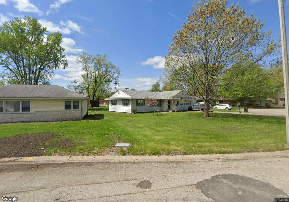 175 Mayfair Dr, Lincoln, IL 62656 - photo 1