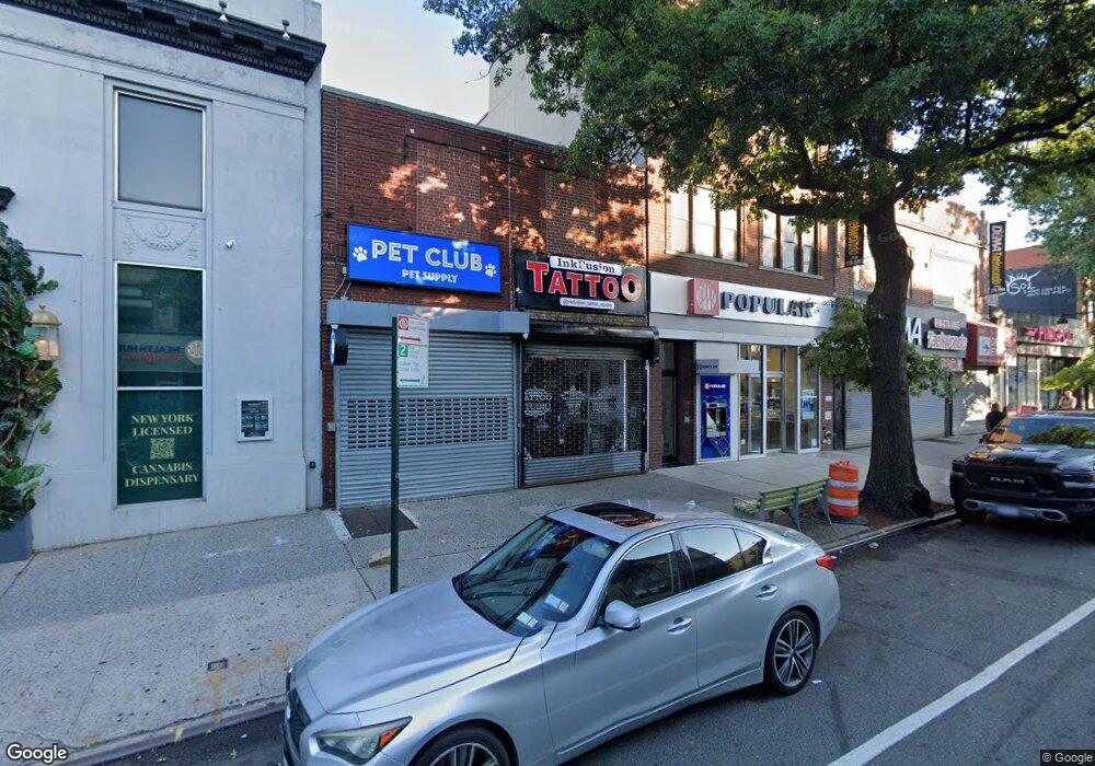 3028 Steinway St, Long Island City, NY 11103 - photo 1