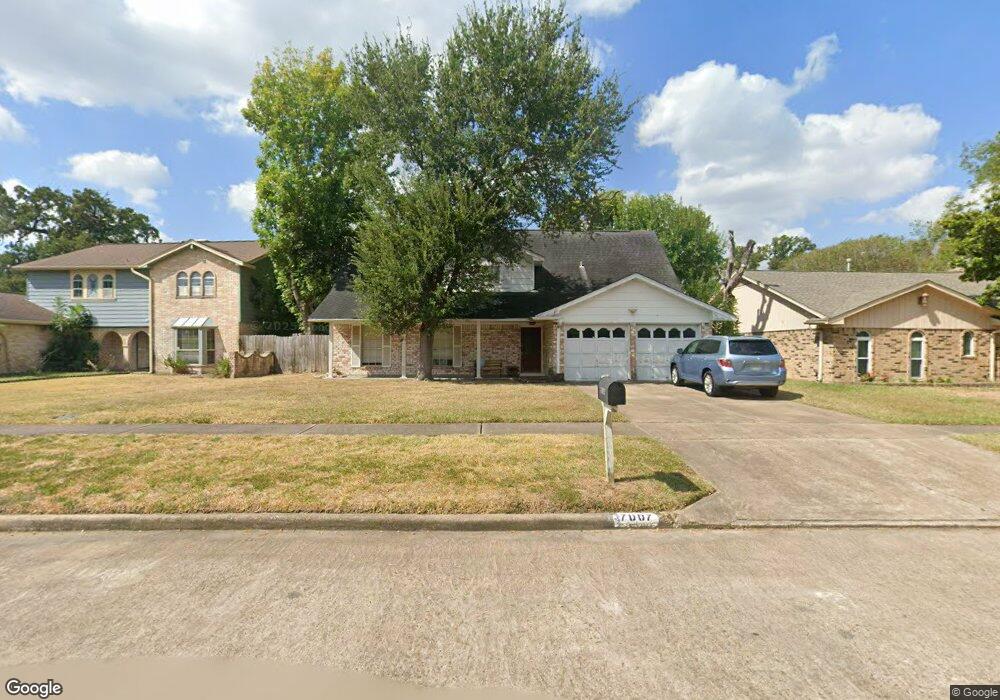 7007 Wagonwheel Ln, Houston, TX 77088 - photo 1