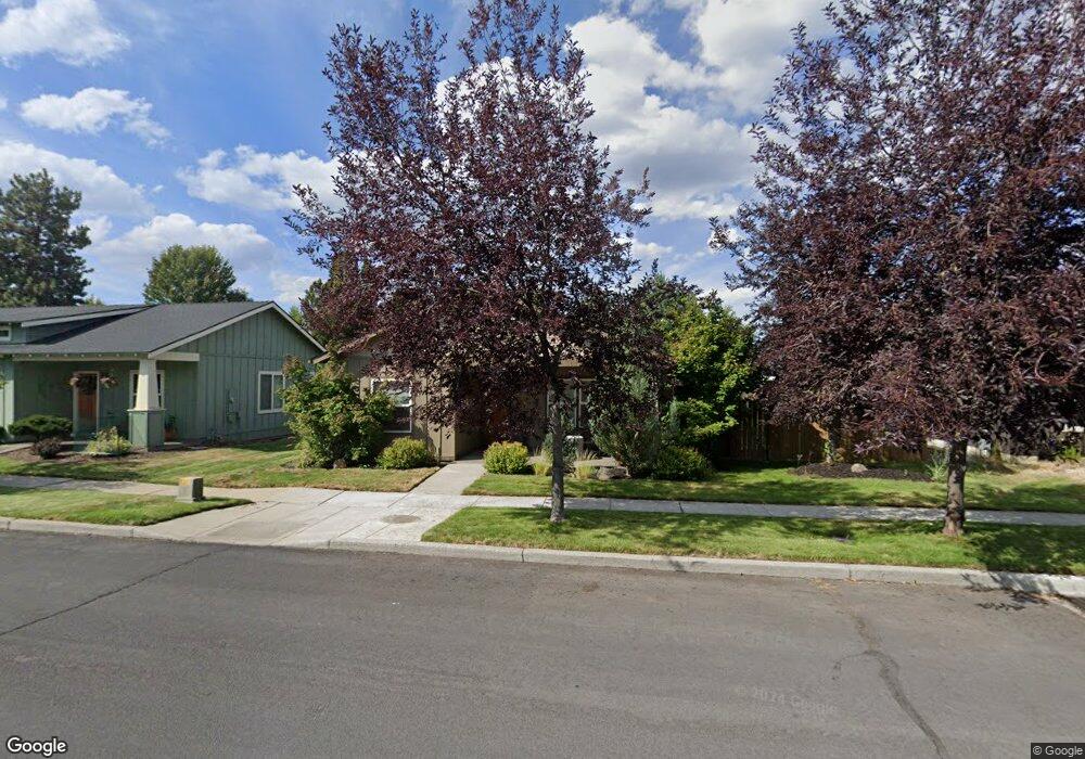 20664 Hummingbird Ln, Bend, OR 97702 - photo 1