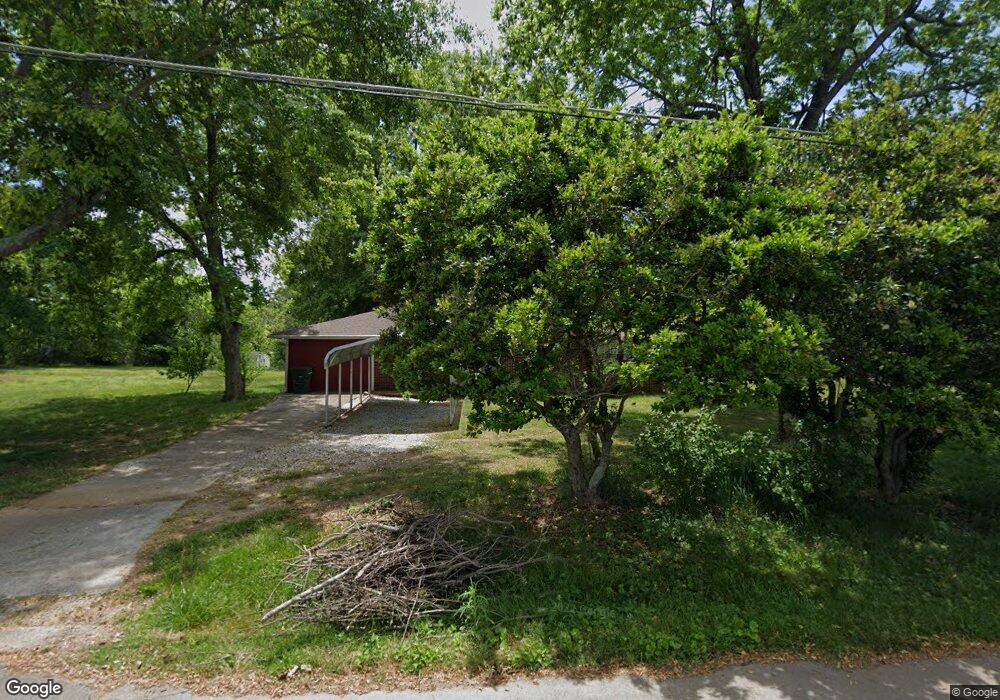 204 Myrtle St, Cornelia, GA 30531 - photo 1