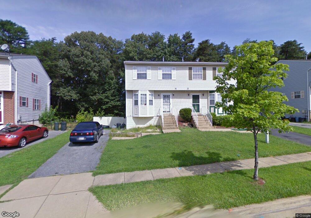 915 Central Hills Ln, Hyattsville, MD 20785 - photo 1