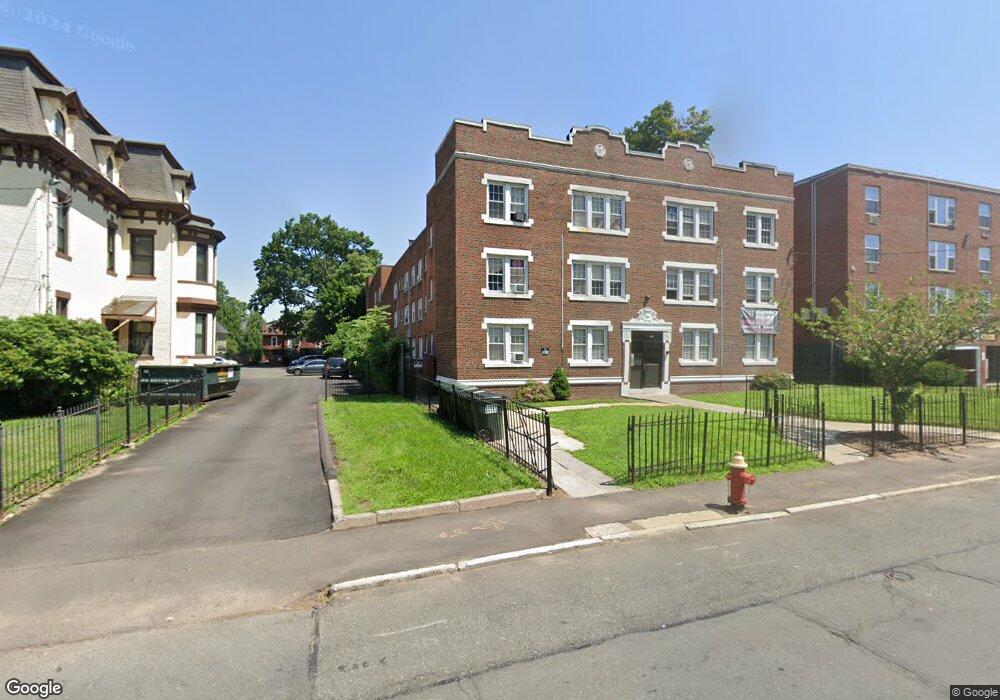 132 Collins St, Hartford, CT 06105 - photo 1