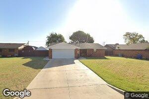 1628 Crestview Dr, Cordell, OK 73632