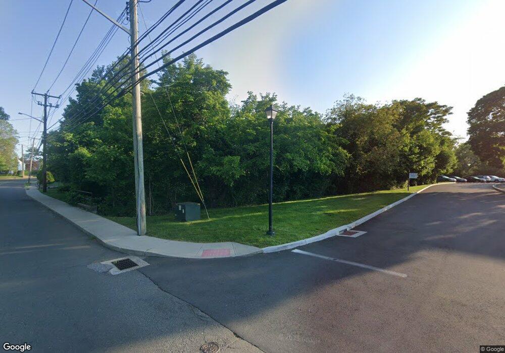 13 Greenwich Way, Milford, CT 06460 - photo 1