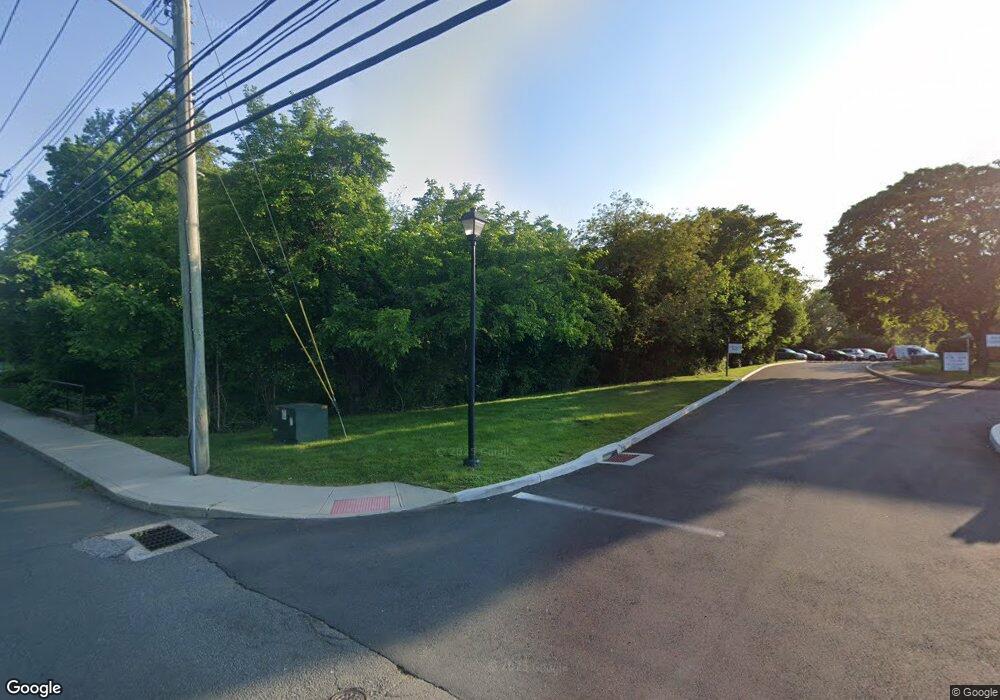 17 Greenwich Way, Milford, CT 06460 - photo 1