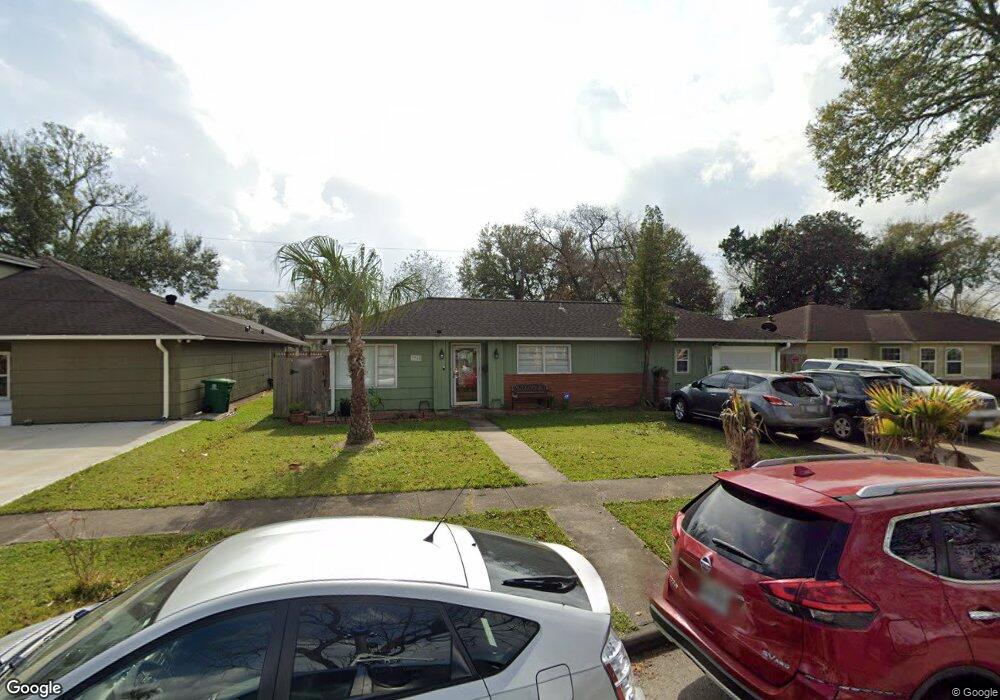 7742 Hereford St, Houston, TX 77087 - photo 1