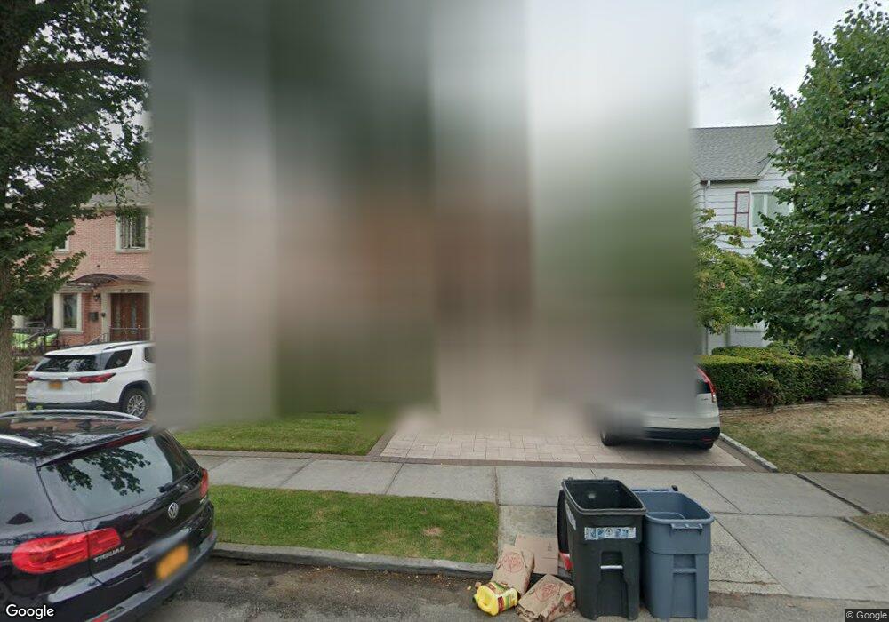 18527 80th Rd, Jamaica, NY 11432 - photo 1