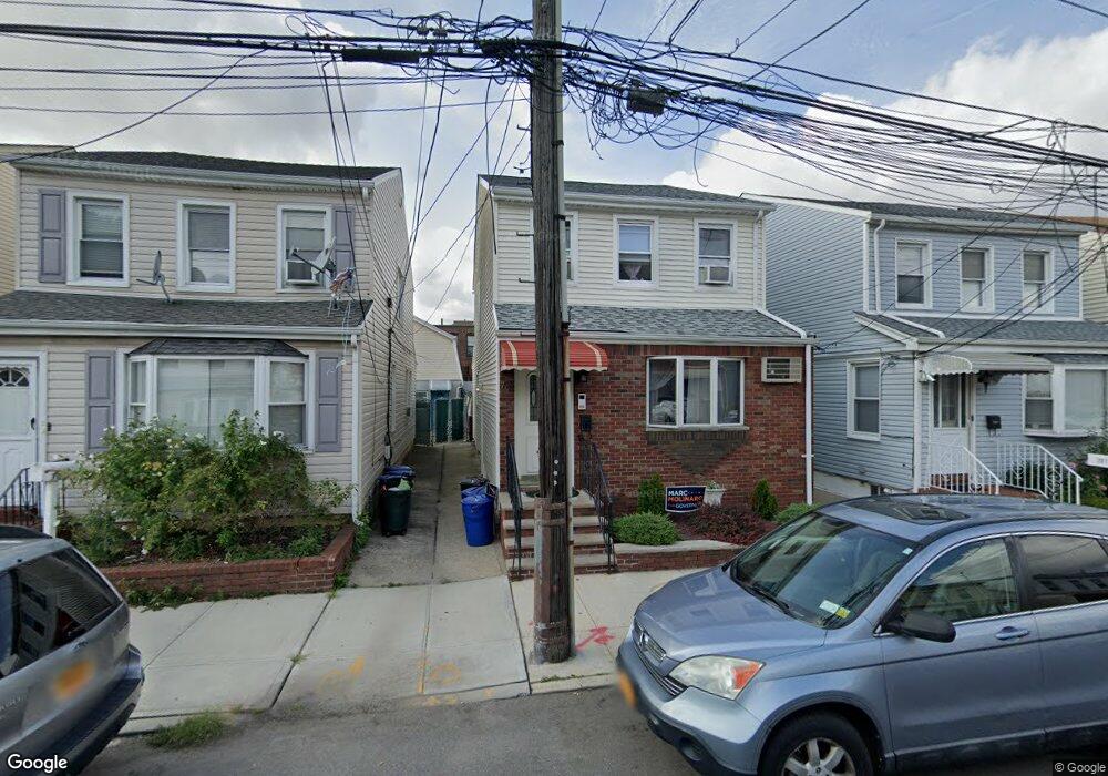 70-15 57th Rd unit 2, Flushing, NY 11378 - photo 1