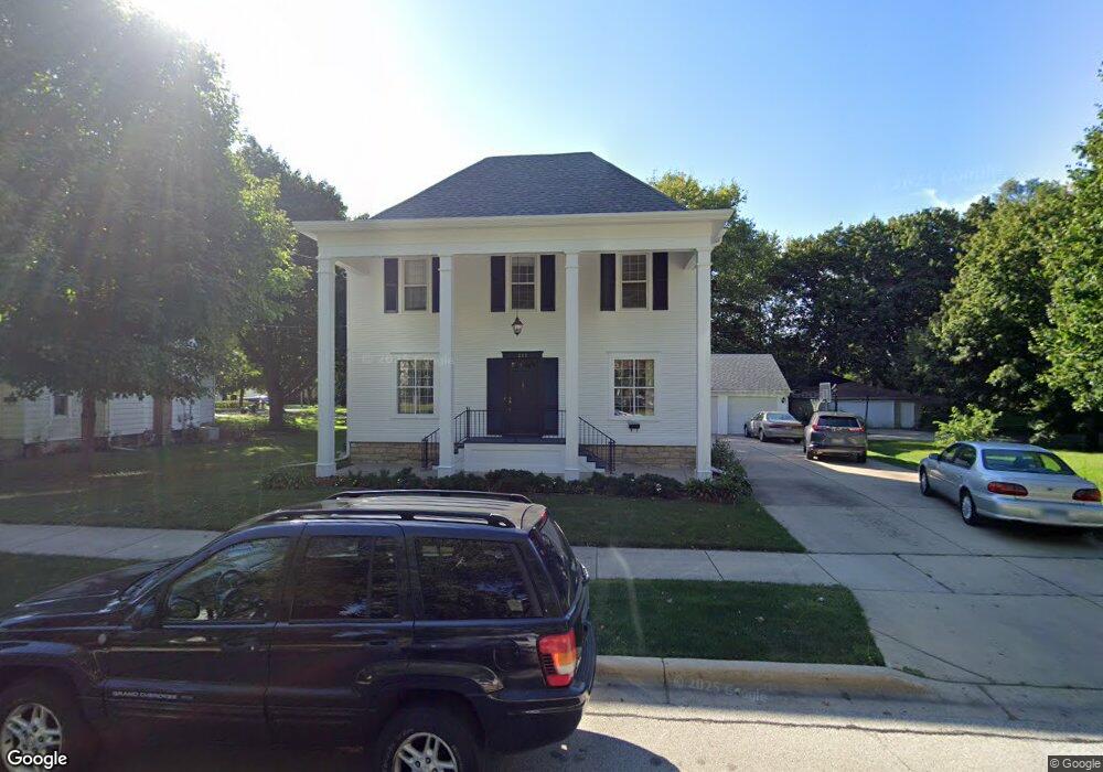 211 N Van Buren St, Batavia, IL 60510 - photo 1