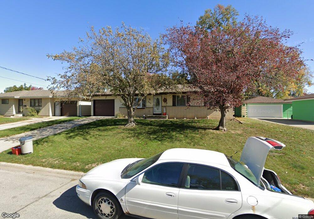 228 E 24th St N, Newton, IA 50208 - photo 1