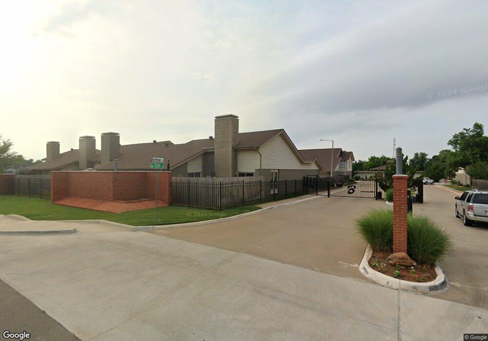 11317 Benttree Cir unit 11317, Oklahoma City, OK 73120 - photo 1