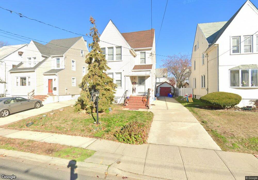 49 Carstairs Rd unit 2, Valley Stream, NY 11581 - photo 1