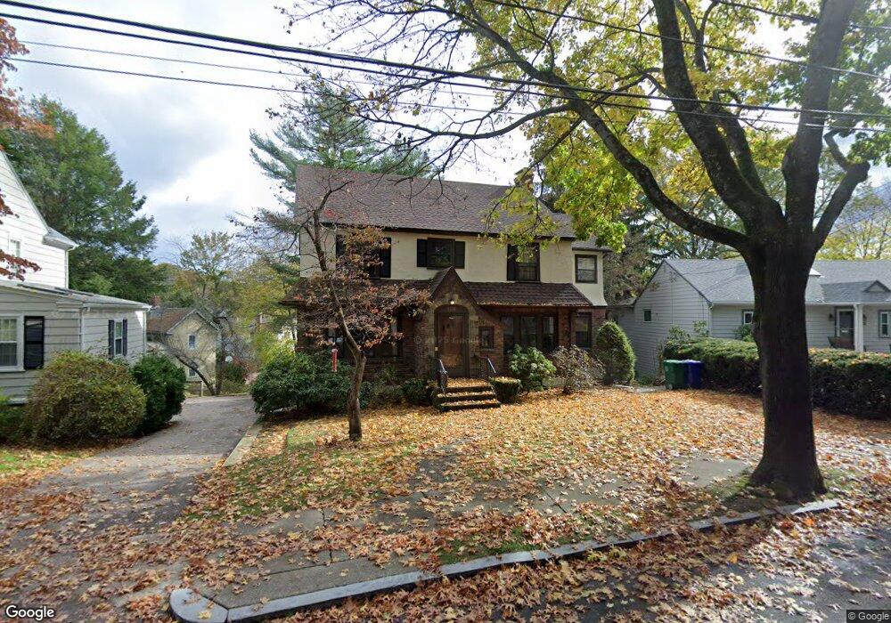 108 Ridge Ave unit 108, Newton Center, MA 02459 - photo 1