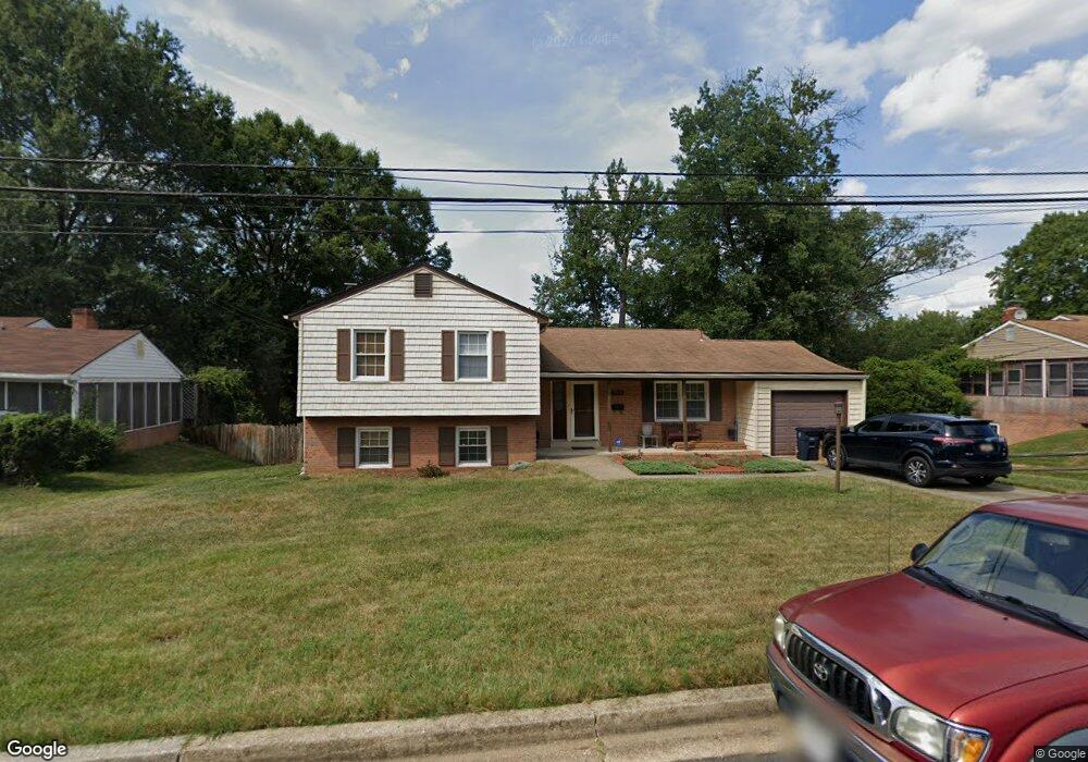 7110 Lois Ln, Lanham, MD 20706 - photo 1