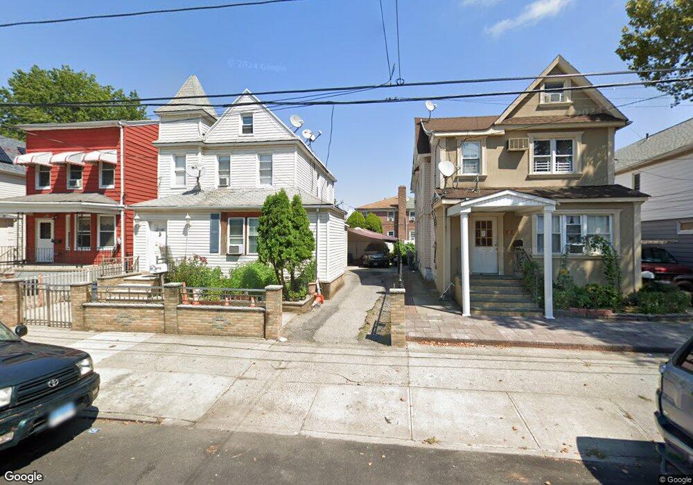 87-43 109th St, Jamaica, NY 11418 - photo 1