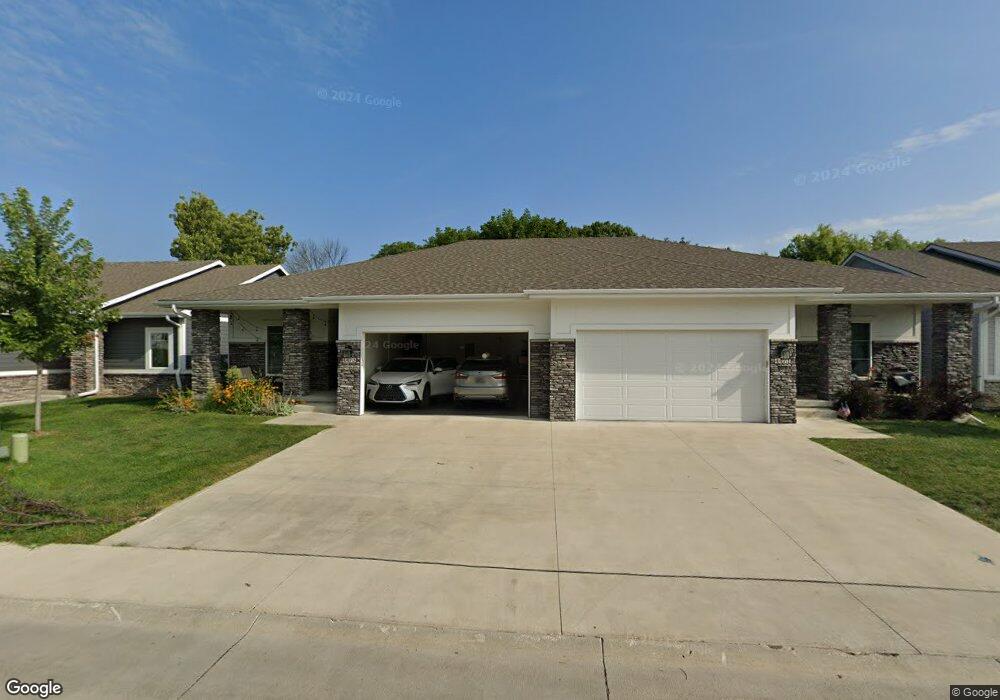 4469 Lower Beaver Rd, Des Moines, IA 50310 - photo 1