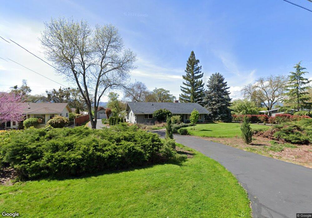 5111 Dobrot Way, Central Point, OR 97502 - photo 1