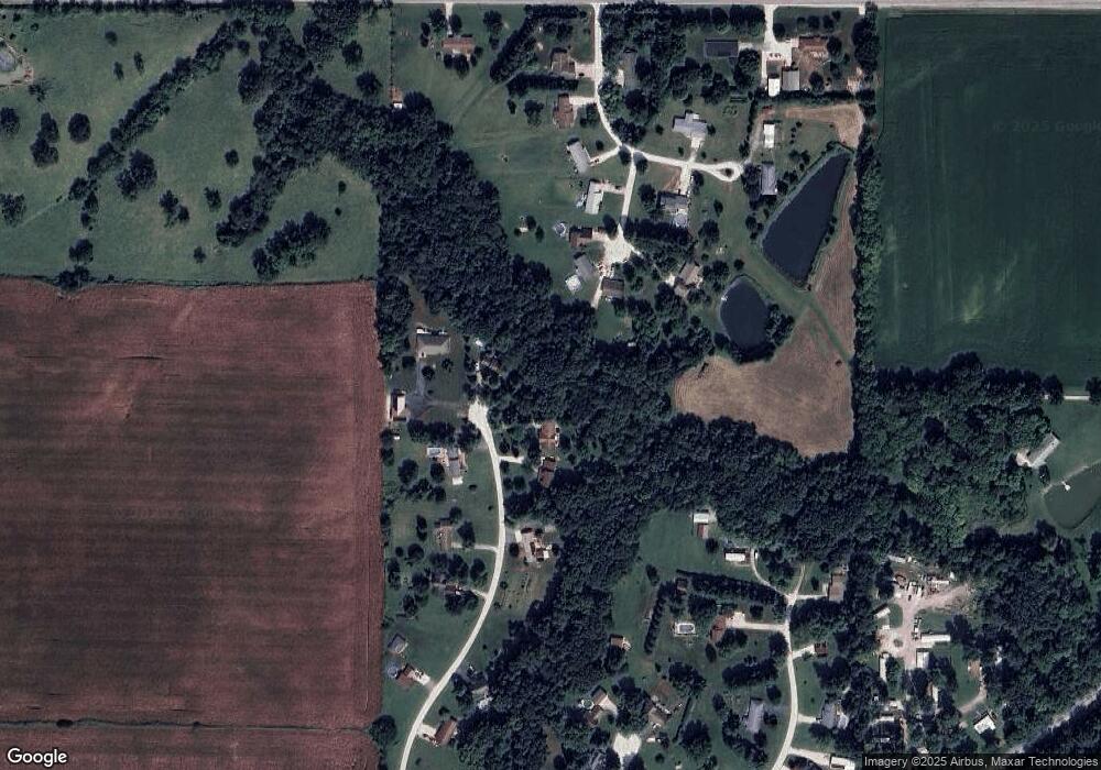 124 W Point Dr, Jacksonville, IL 62650 - photo 1