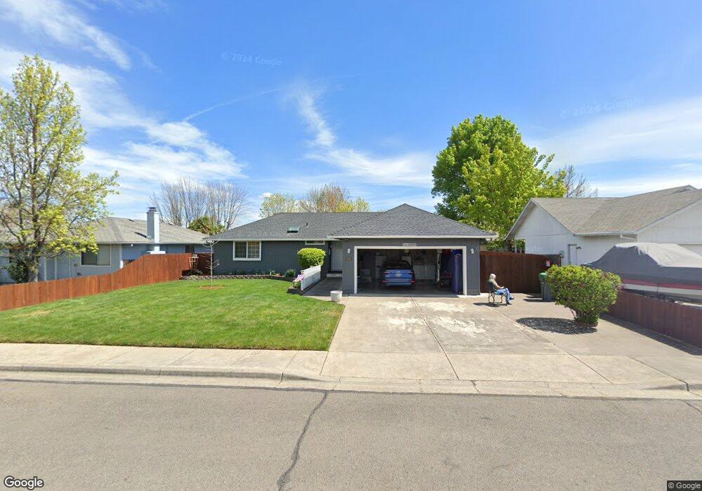 321 Joseph St, Central Point, OR 97502 - photo 1