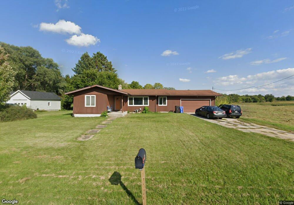 213 S Rutland St, Brooklyn, WI 53521 - photo 1